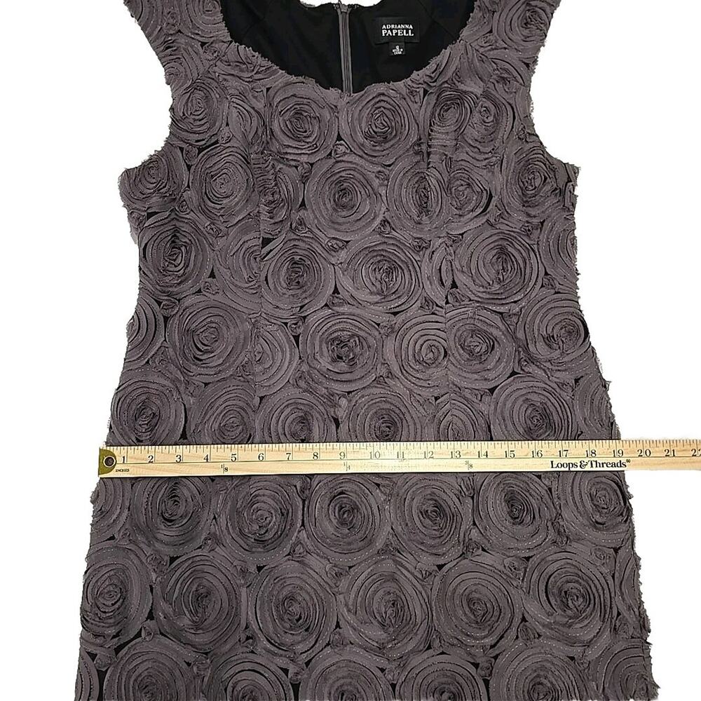 Elegant Gray Sleeveless Dress - Picture 5 of 11
